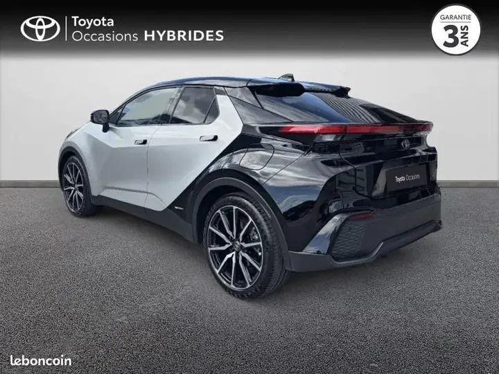 Toyota C-Hr 2024 photo 2