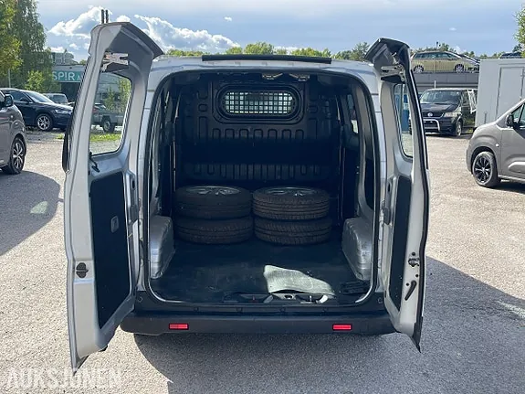 Nissan E-Nv200 2015 photo 4