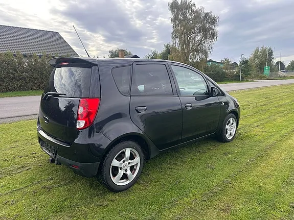 Mitsubishi Colt 2011 photo 4