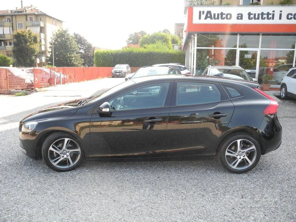 Volvo V40 2015 photo 2