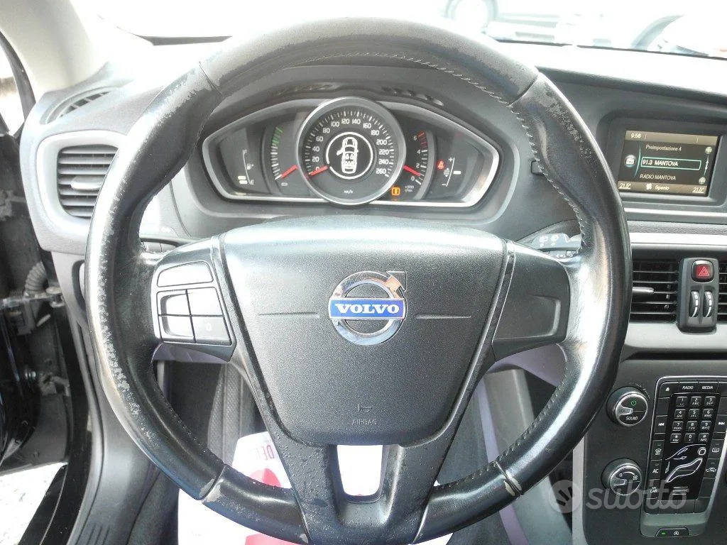 Volvo V40 2015 photo 5