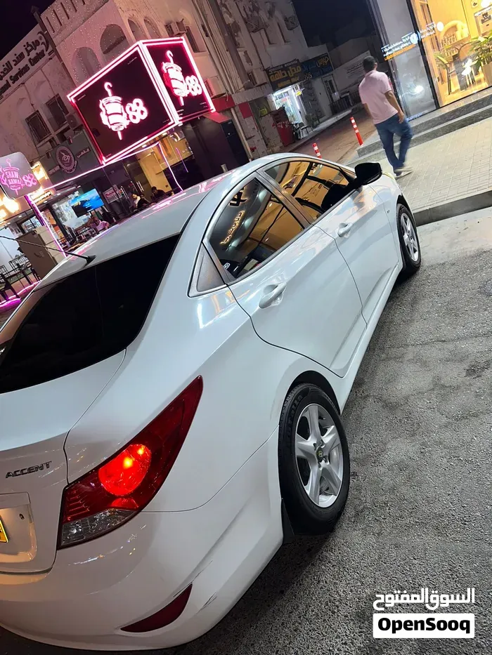 Hyundai Accent 2014 photo 5