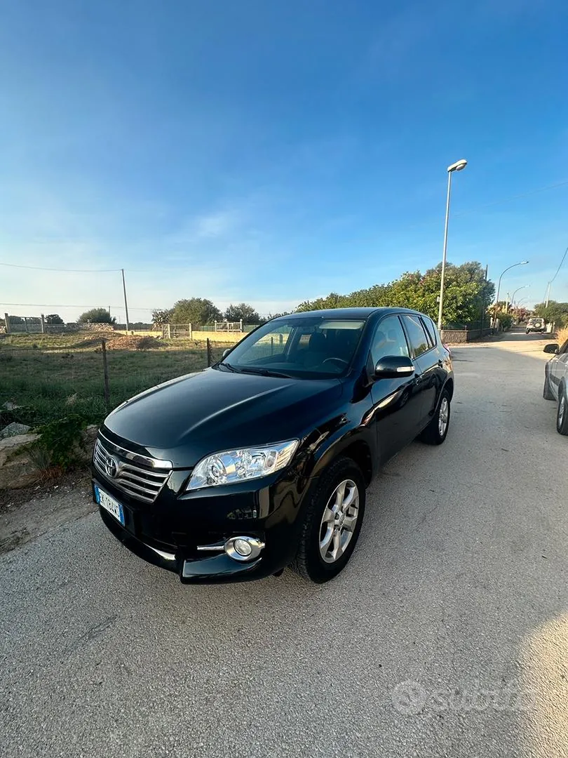 Toyota Rav4 2011 photo 2