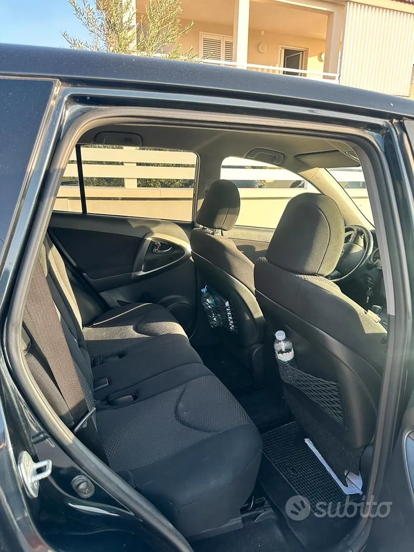 Toyota Rav4 2011 photo 4