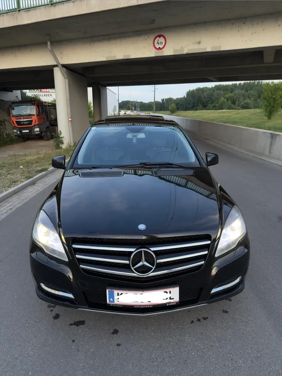 Mercedes-Benz R-Class