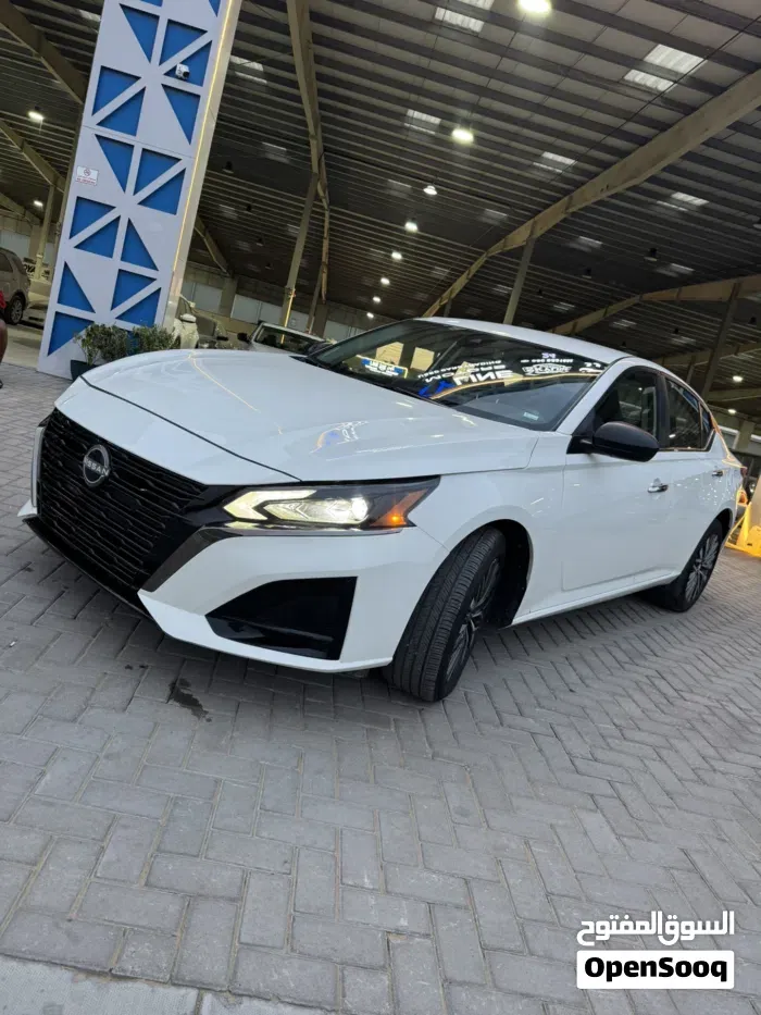 Nissan Altima 2025 photo 2
