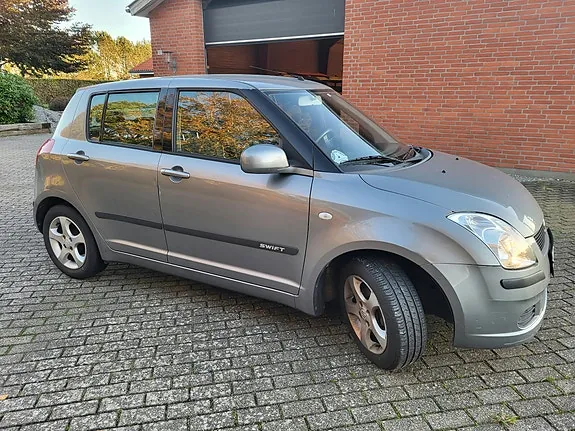 Suzuki Swift 2007 photo 3