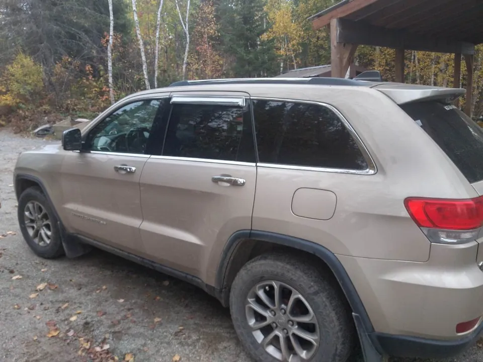 Jeep Cherokee 2015 photo 4
