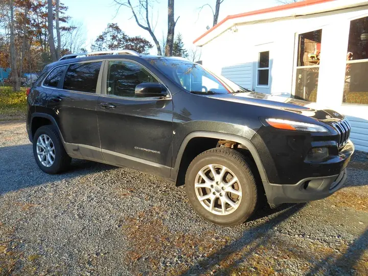 Jeep Cherokee 2015 photo 2