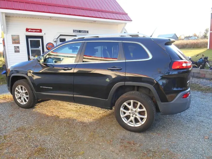 Jeep Cherokee 2015 photo 3
