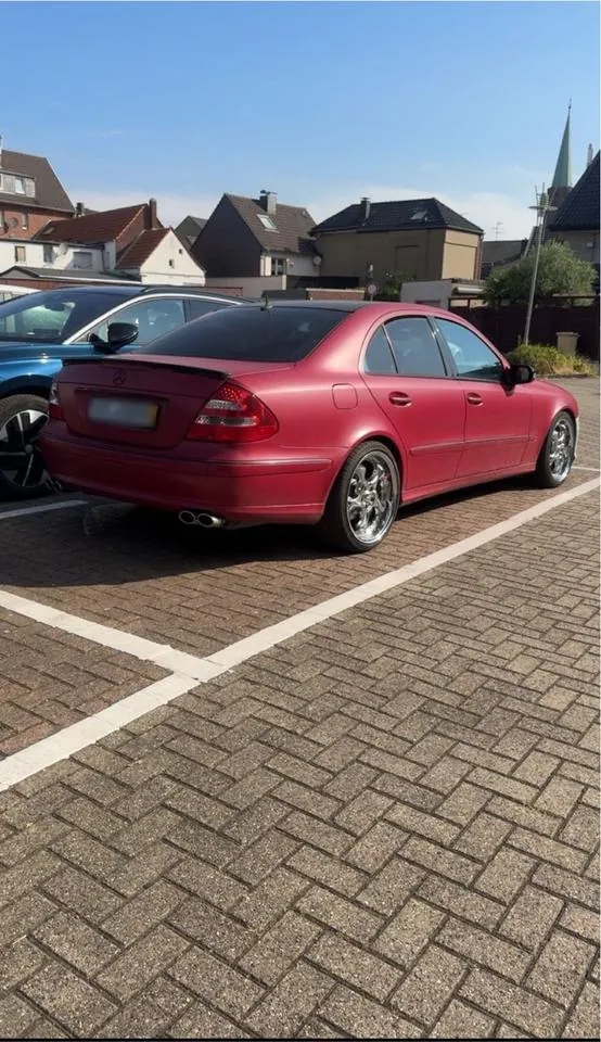 Mercedes-Benz E320