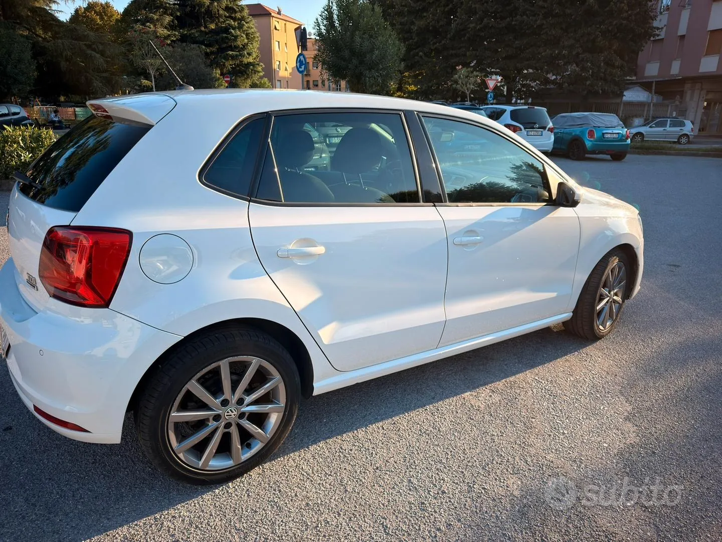 Volkswagen Polo 2017 photo 2
