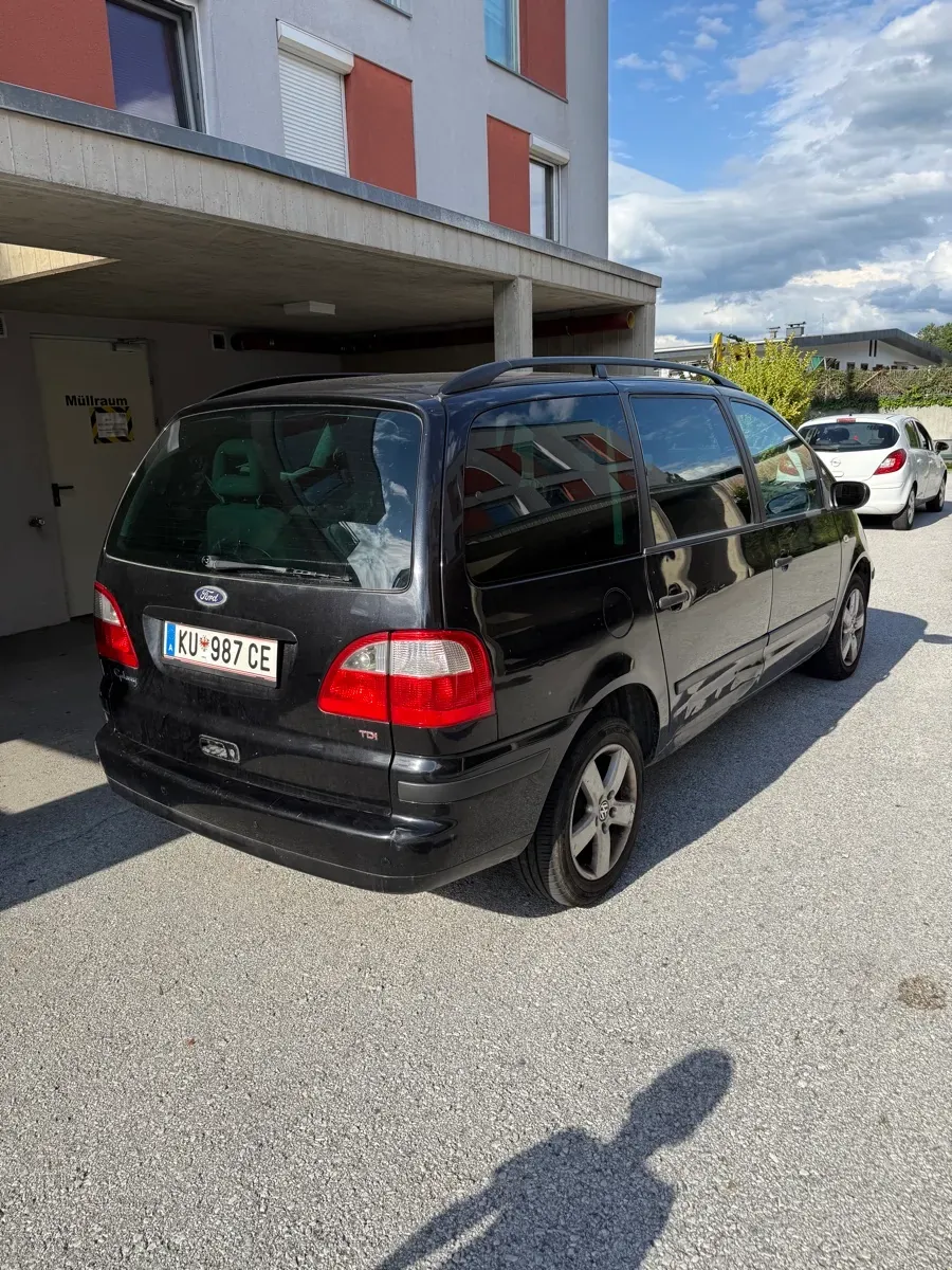 Ford Galaxy 2006 photo 3