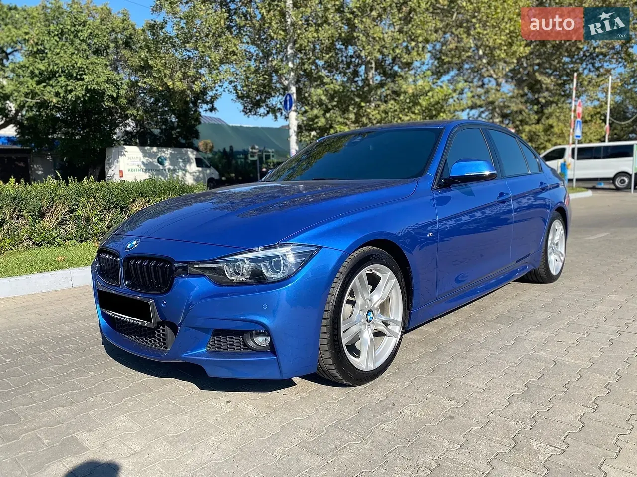 BMW 3 Series 2018 photo 4