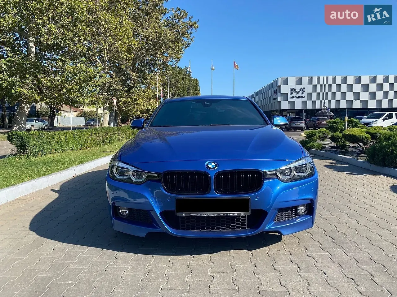 BMW 3 Series 2018 photo 3