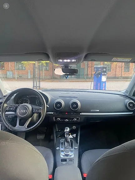 Audi A3 2018 photo 2