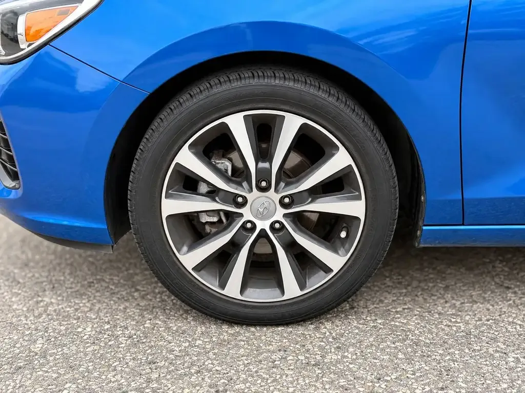 Hyundai Elantra 2018 photo 3