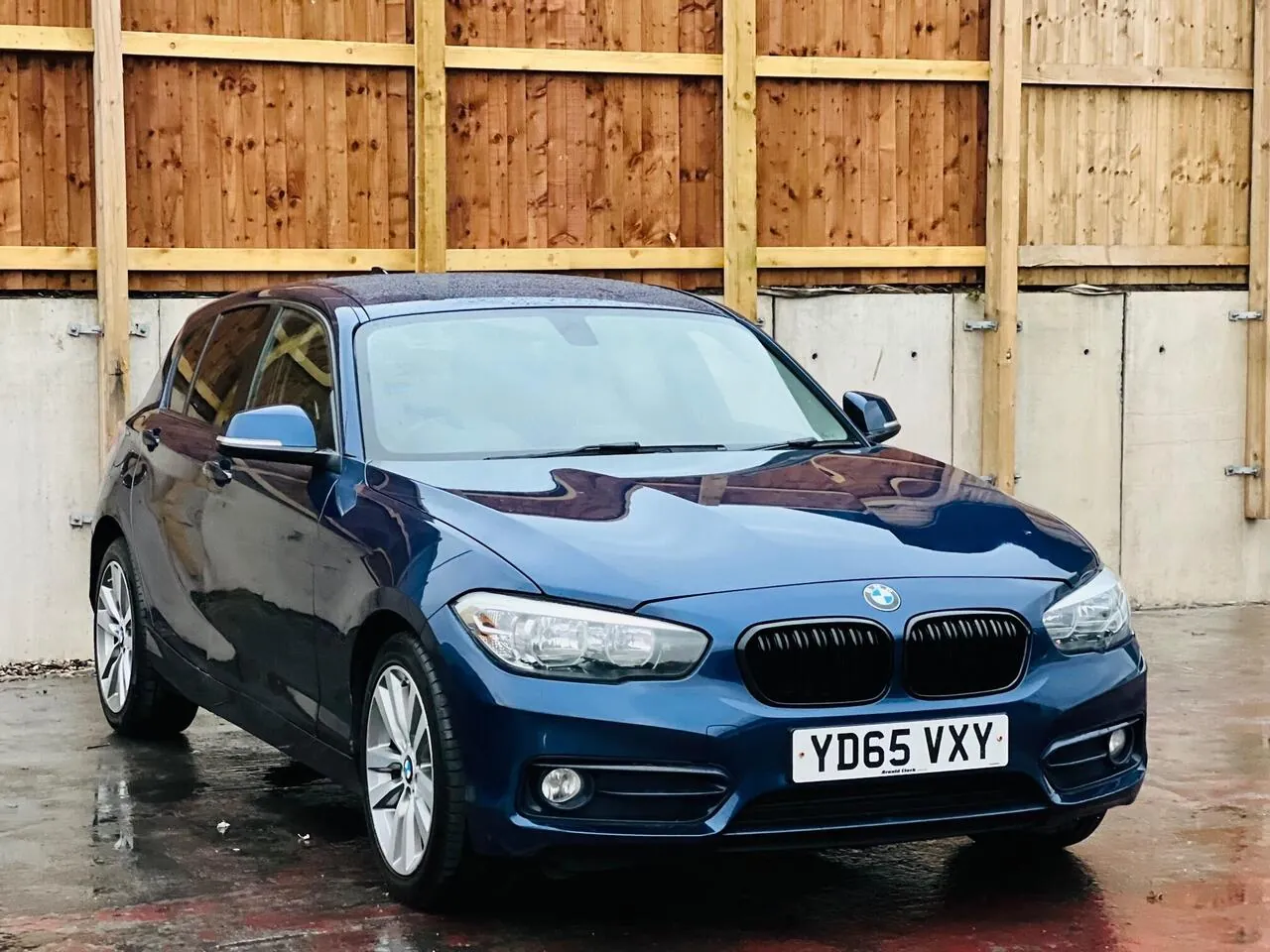 BMW 1 Series 2015 photo 2