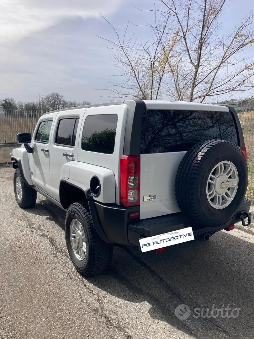 Hummer H3 2010 photo 4