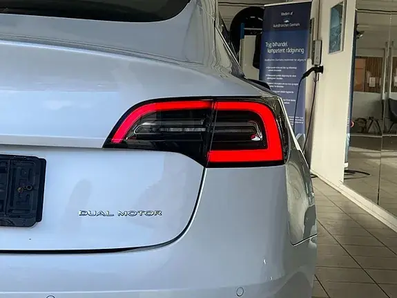 Tesla Model 3 2020 photo 5