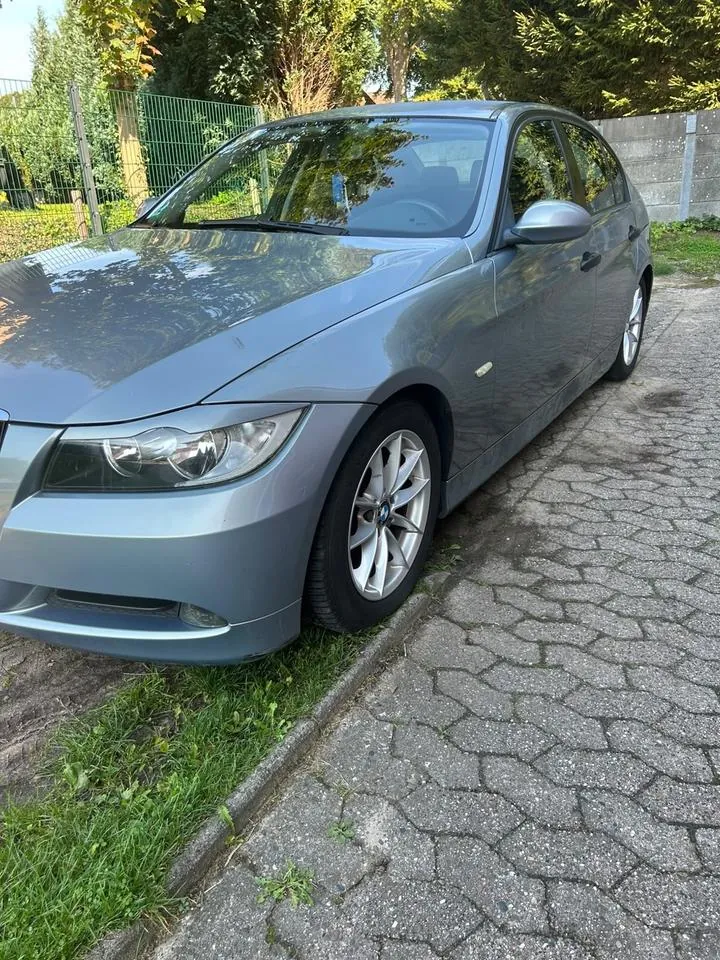 BMW 318I