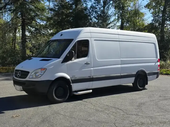 Mercedes-Benz Sprinter 2012 photo 2