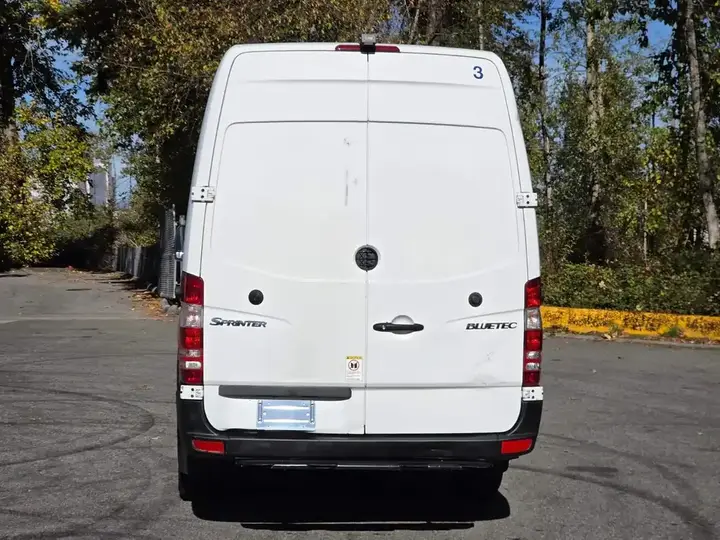 Mercedes-Benz Sprinter 2012 photo 4