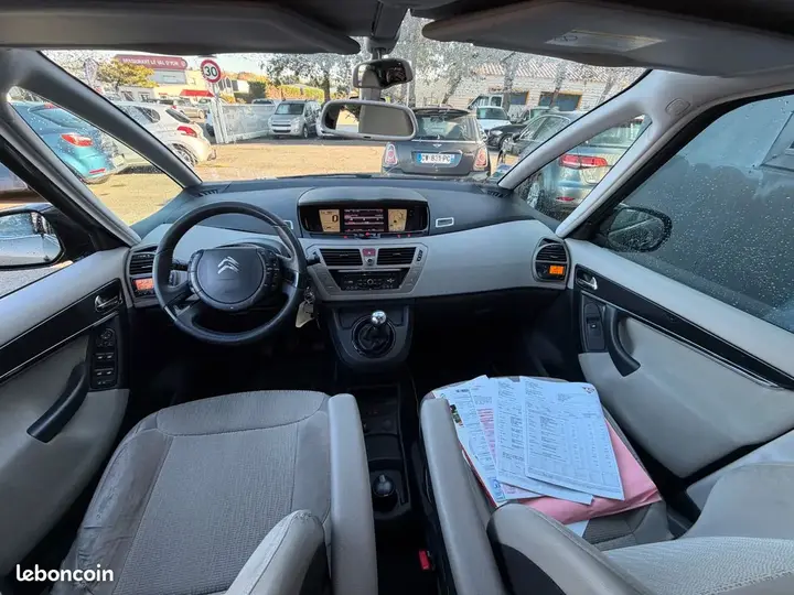 Citroen C4 Picasso 2012 photo 3