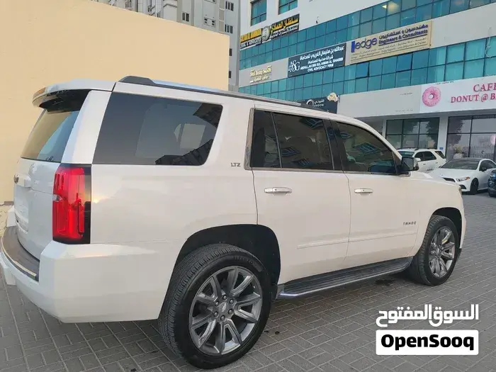 Chevrolet Tahoe 2016 photo 3