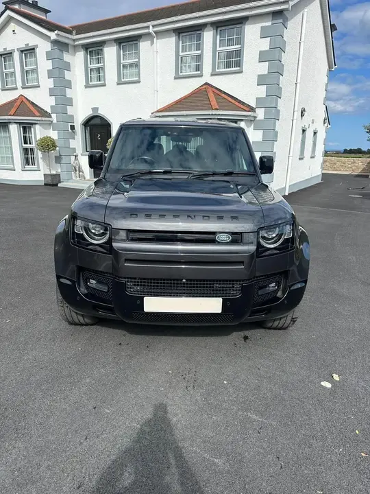 Land Rover Defender 2022 photo 3