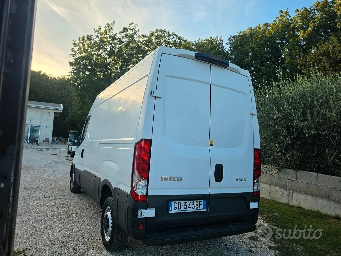 Iveco Daily 2021 photo 3