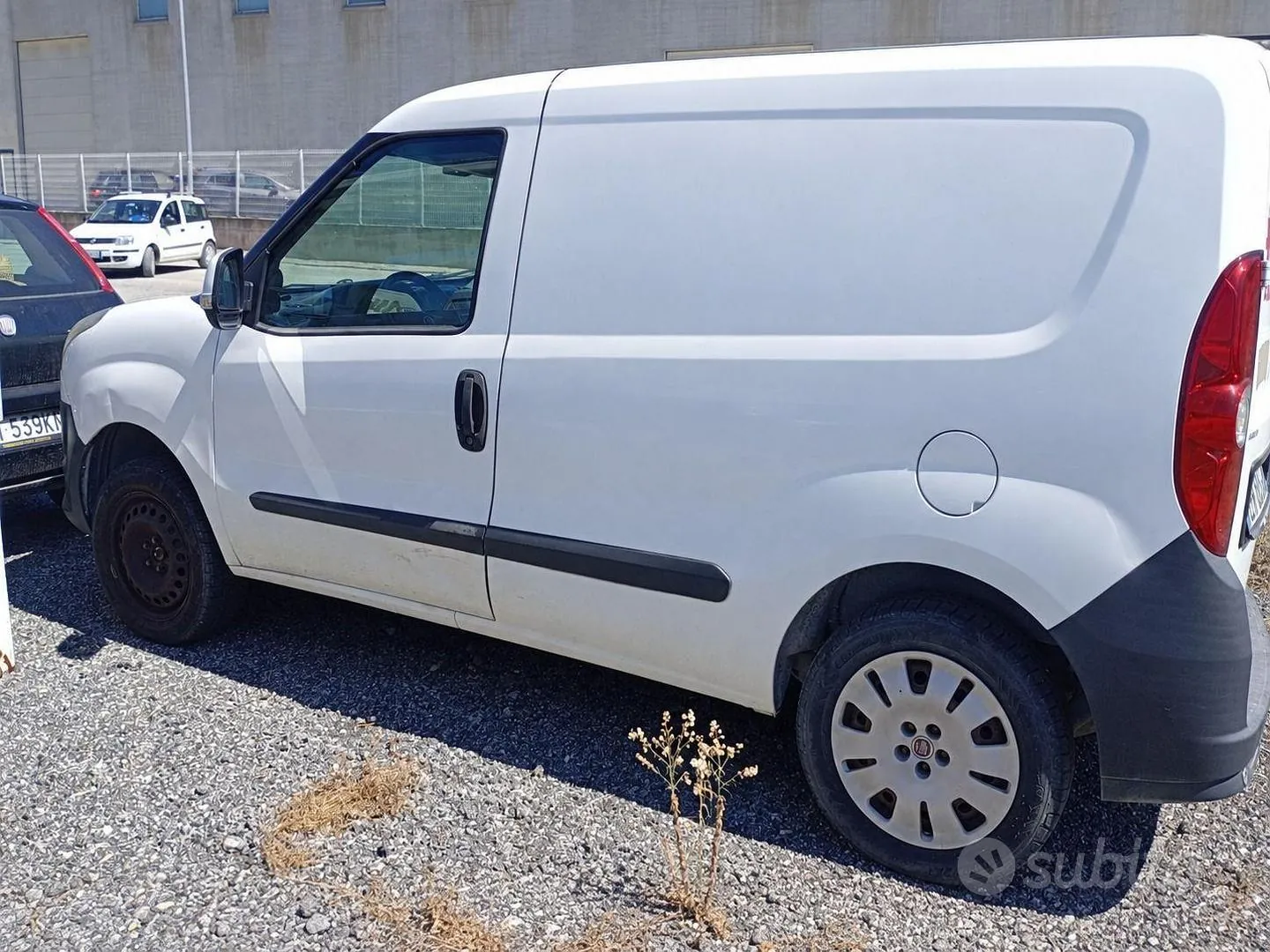 Fiat Doblo 2011 photo 2