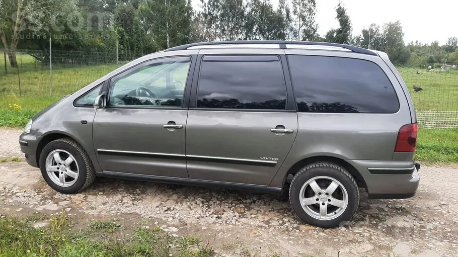Volkswagen Sharan 2009 photo 4