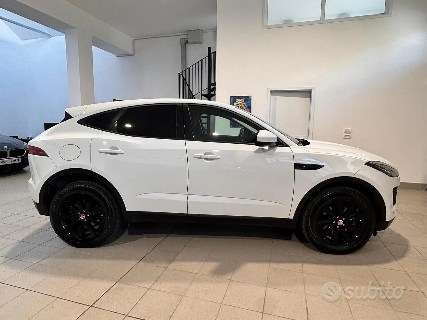 Jaguar E-Pace 2020 photo 5