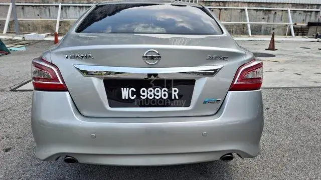 Nissan Teana