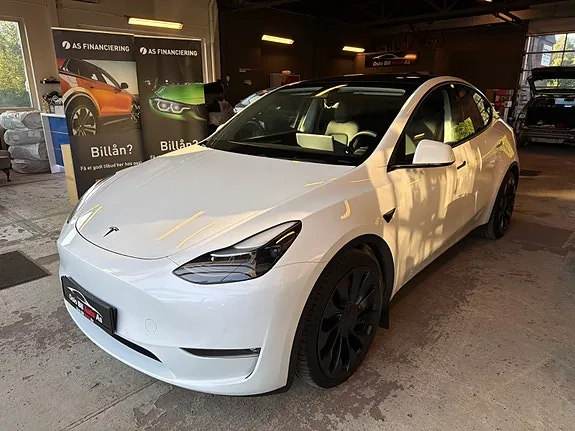 Tesla Model Y 2022 photo 2