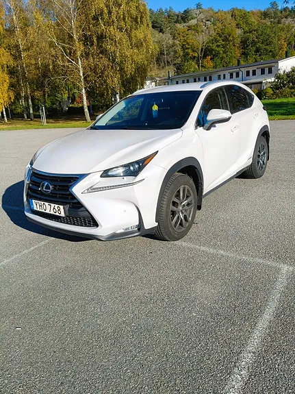 Lexus Nx300H 2016 photo 2
