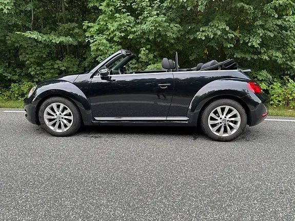 Volkswagen Beetle 2015 photo 2