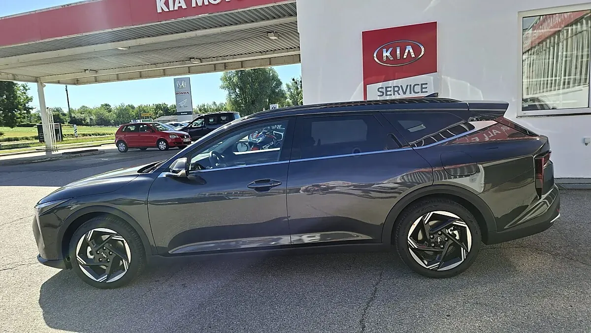 Kia K4