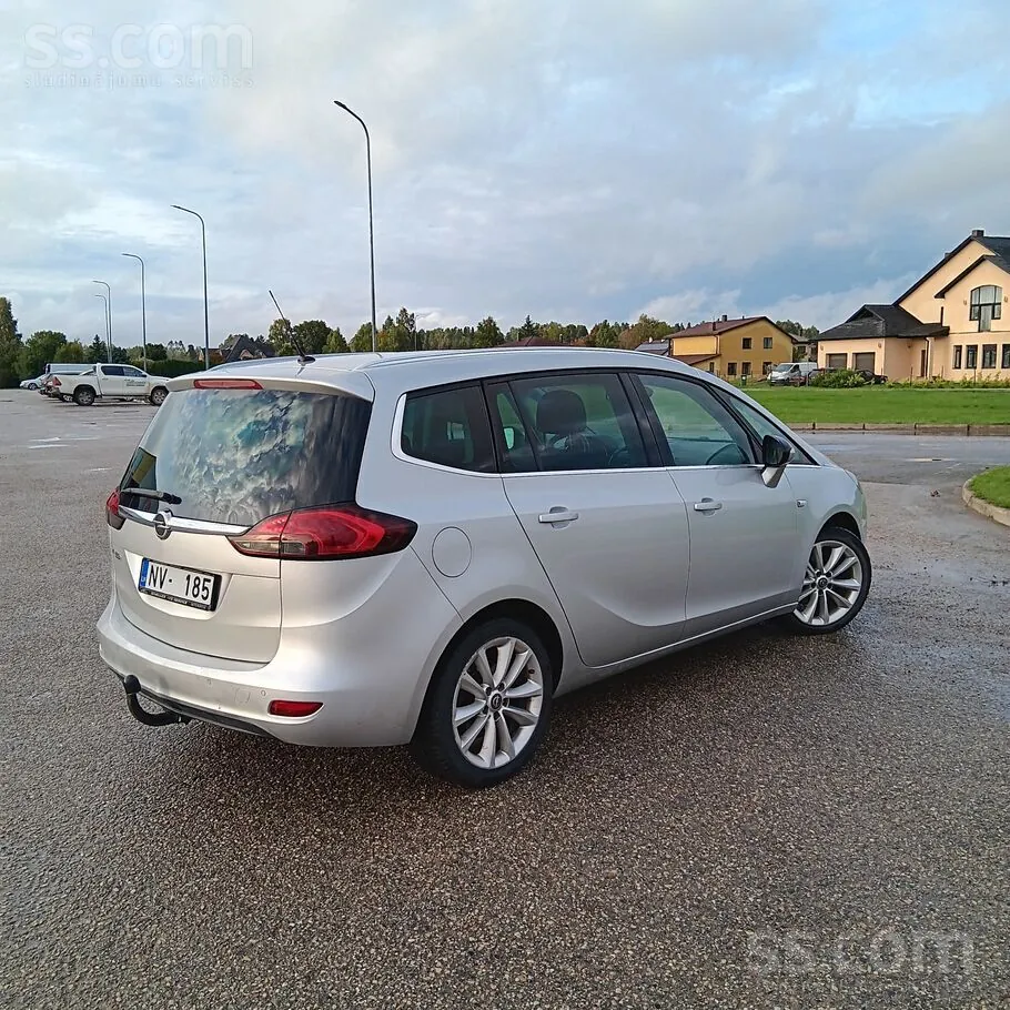 Opel Zafira 2012 photo 4
