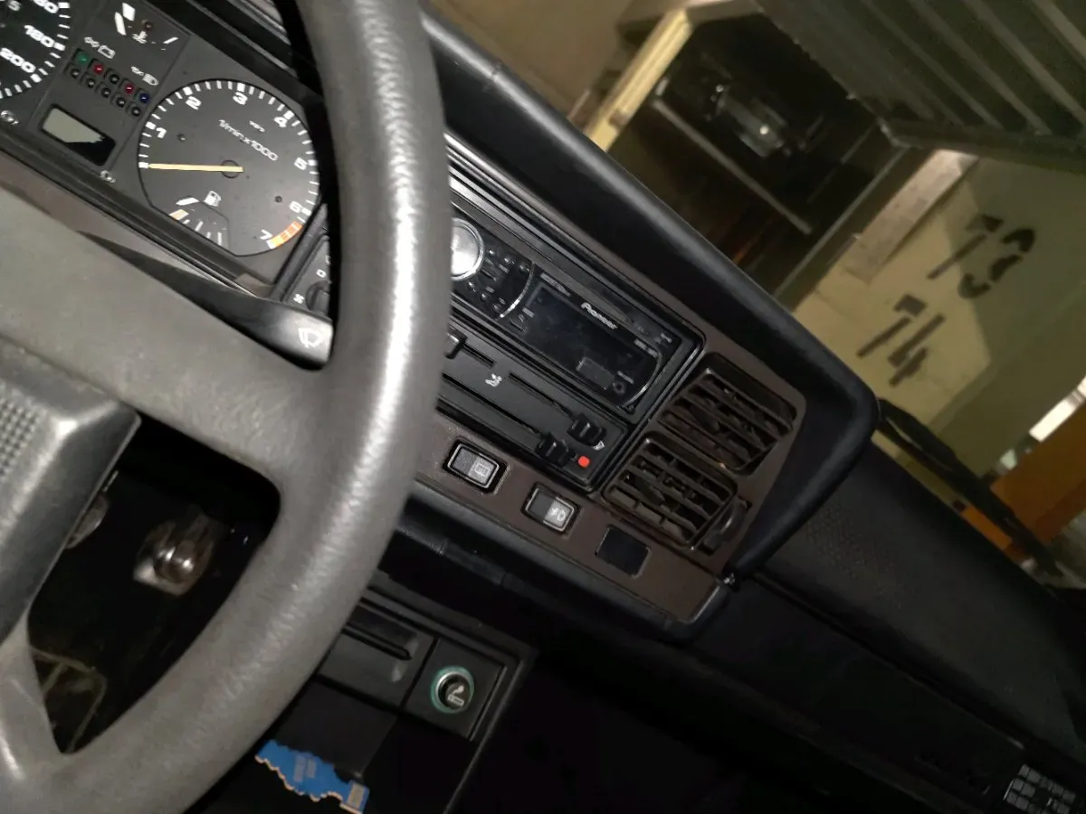 Volkswagen Passat 1986 photo 3