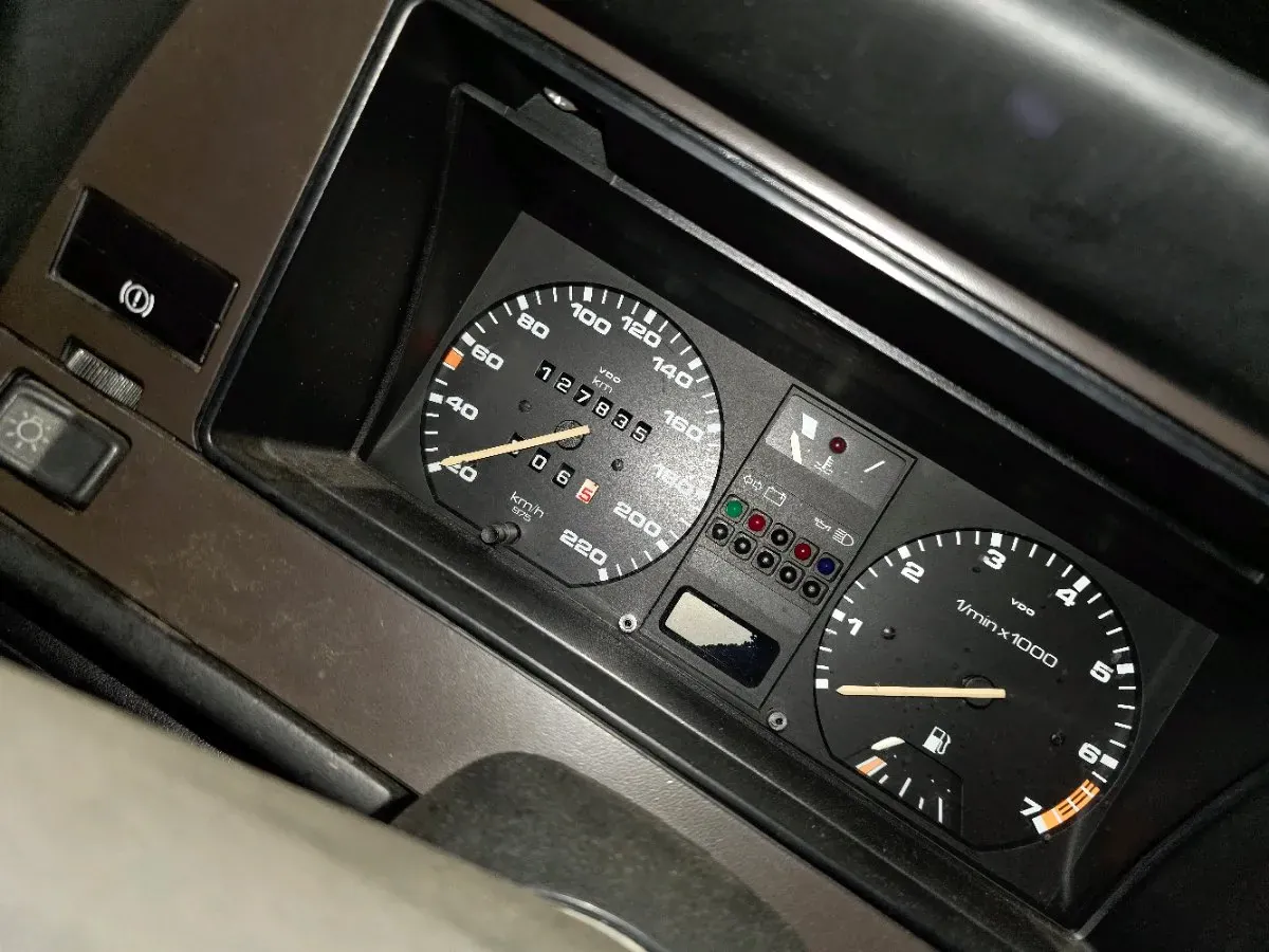Volkswagen Passat 1986 photo 2