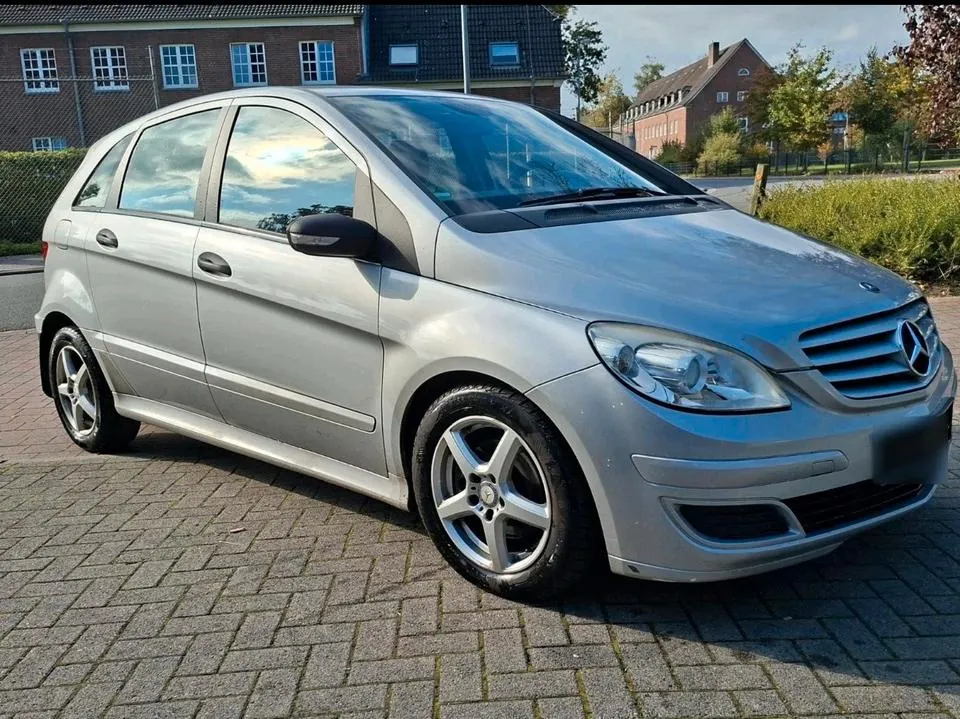 Mercedes-Benz B