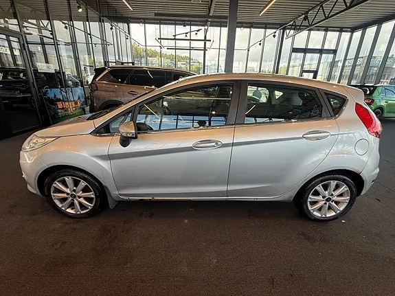 Ford Fiesta 2009 photo 2