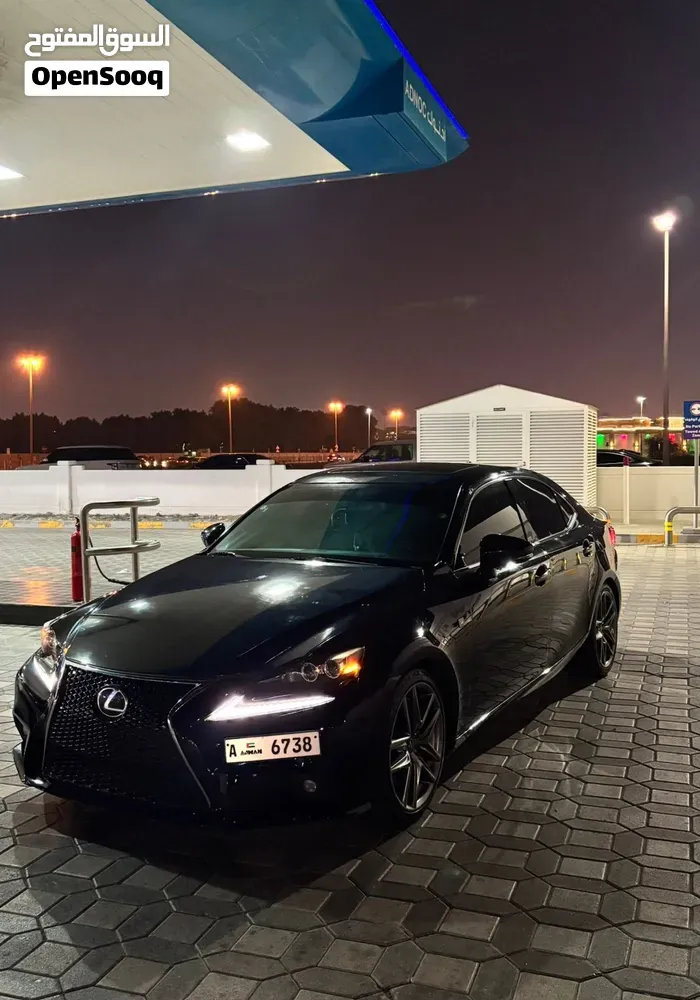 Lexus Is 2016 photo 2