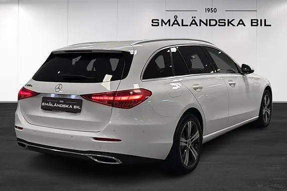 Mercedes-Benz C300 2023 photo 4