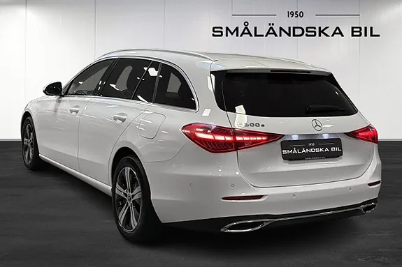 Mercedes-Benz C300 2023 photo 3