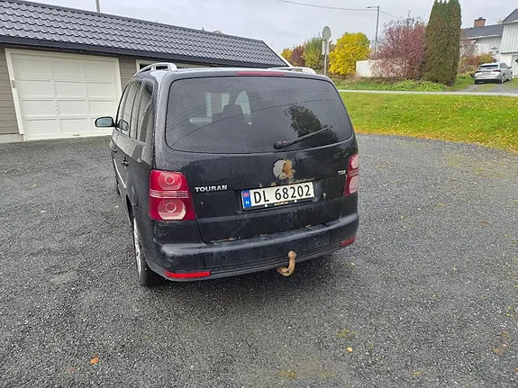 Volkswagen Touran 2008 photo 4