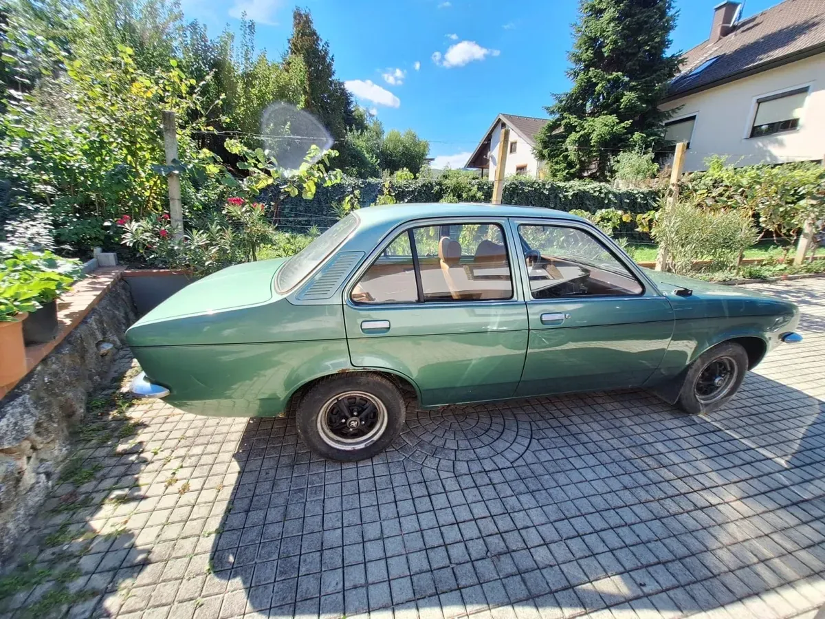 Opel Sonstige 1975 photo 2