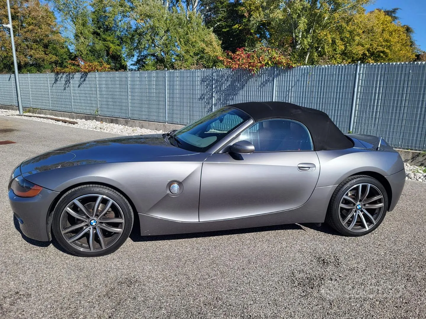 BMW Z4 2004 photo 2